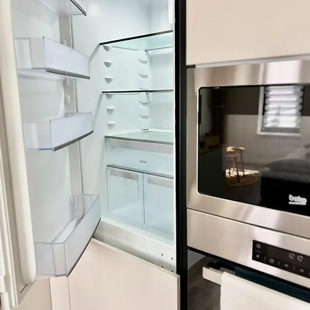 شقة Black Lotus 3 I 24hr Self Check-in I Centre I Free Parking *