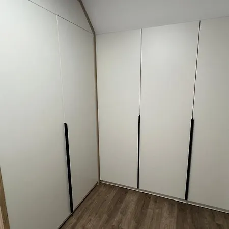 Black Lotus 3 I 24hr Self Check-in I Centre I Free Parking شقة