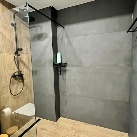 Black Lotus 3 I 24hr Self Check-in I Centre I Free Parking *